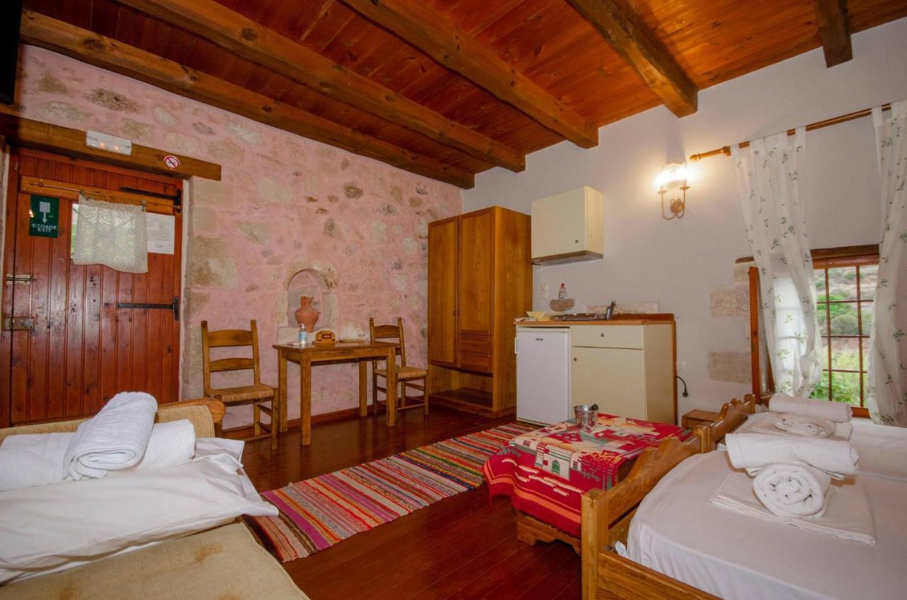 Stamatogiannis Traditional Apartments Kaliviani ภายนอก รูปภาพ