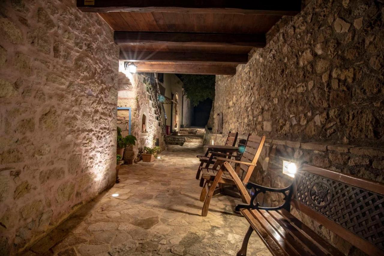 Stamatogiannis Traditional Apartments Kaliviani ภายนอก รูปภาพ